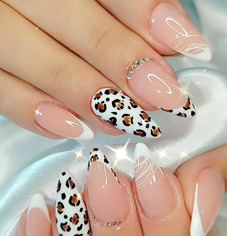 unhas decoradas oncinha 