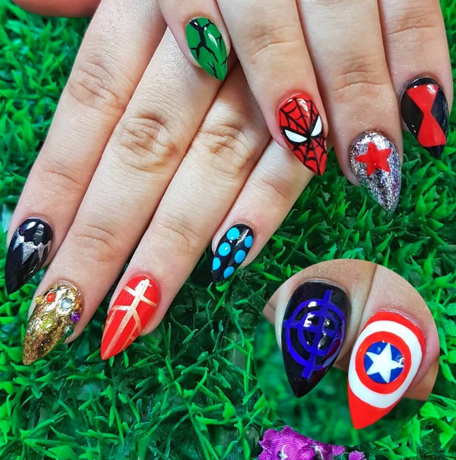 unhas decoradas série TV