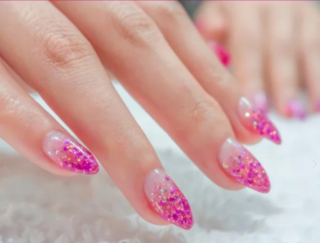 unhas decoradas com glitter